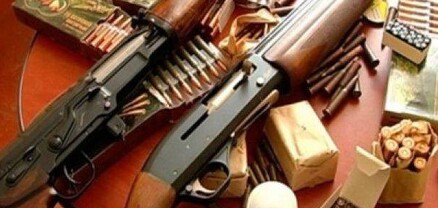 Ապօրինի պահվող մեծաքանակ զենք-զինամթերք և թմրամիջոցներ են հայտնաբերվել