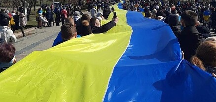 Խերսոնում հազարավոր մարդիկ Ռուսաստանի դեմ ցույցի են դուրս եկել