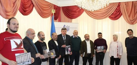 Մի խումբ հայ գործիչներ գնացել են Ուկրաինայի դեսպանատուն