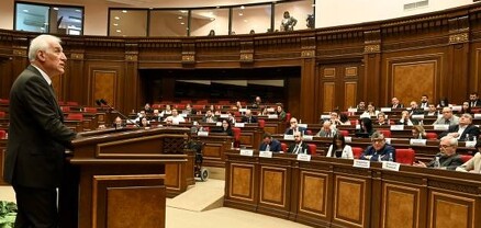 Նախագահի լիազորությունները բավարար են, որ լիարժեք հանդես գա որպես իշխանության գլուխ. Խաչատուրյան