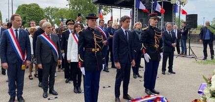 Ֆրանսիայի նախագահի և Սենատի նախագահի անունից Փարիզում ծաղկեպսակներ են դրվել Ցեղասպանության զոհերի հիշատակի արարողությանը