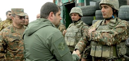 Սուրեն Պապիկյանն այցելել է մարտական հենակետեր․ լուսանկարներ
