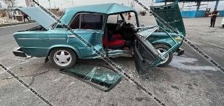 Արմավիրում բախվել են Toyota Camry-ն, Opel-ն ու 06-ը. կան վիրավորներ. 06-ը վերածվել է մետաղյա ջարդոնի