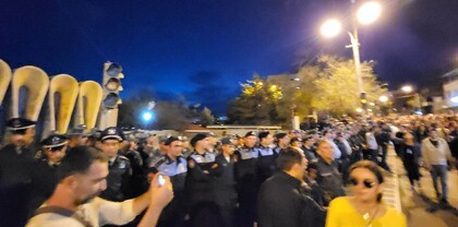 «Դիմադրության» շարժման երթը կանգ առավ կառավարական առանձնատների մոտ․ այստեղ մեծաթիվ ոստիկանական ուժեր են կենտրոնացված