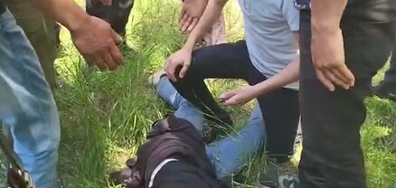 Ոստիկանները ոտք են կոտրում. բերման ենթարկելու դաժան տեսարաններ