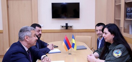Դեսպան Վլադիմիր Կարապետյանի հանդիպումը Ուկրաինայի ներքին գործերի նախարարի տեղակալ Մերի Հակոբյանի հետ
