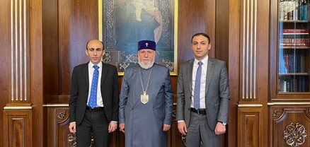 Ամենայն Հայոց Կաթողիկոսն ընդունել է Արցախի պետնախարարին և ՄԻՊ–ին