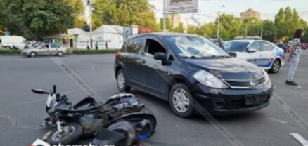 Երևանում բախվել են Nissan Tiida-ն ու մոտոցիկլը. shamshyan.com