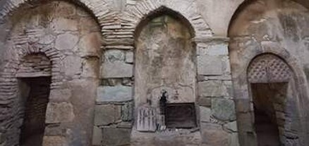 Արցախի վանական համալիրի տարածքը մաքրելու ընթացքում հայտնաբերվել են մեկ խաչքար ու մեկ տապանաքար՝ արձանագրություններով