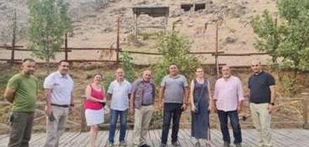 Կենդանիների սննդի պահեստից մինչև խնամքի ու այգու կանաչապատման հարցեր. շրջայց Կենդանաբանական այգում
