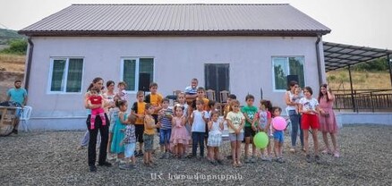 Ասկերանի շրջանի Դահրավ գյուղում 6 ընտանիք նորակառույց բնակարանների բանալիներ է ստացել