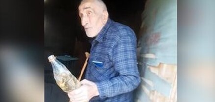 86-ամյա տարեց մարդն այրում է Աղավնոյի իր տունը, որ չթողնի հակառակորդին