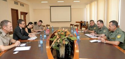 ԶՈՒ ԳՇ պետը ընդունել է Հայաստանում ԱՄՆ փոխդեսպանին և ռազմական կցորդին