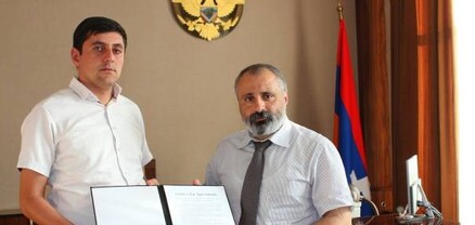 Արցախի ԱԳ նախարարը Մարտունու քաղաքապետին է հանձնել Մարտունի և Գլենդեյլ քաղաքների բարեկամության համաձայնագիրը