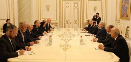 Իրանի արտաքին գործերի նախարարը Երևանում հանդիպել է Հայաստանի վարչապետի հետ