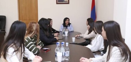 Թագուհի Թովմասյանը խորհրդարանում հյուրընկալել է ԵՊՀ մագիստրանտներին
