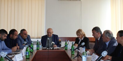 Բերդ համայնքի նորընտիր ավագանու անդրանիկ նիստն ացկացվել է առանց ճնշումների