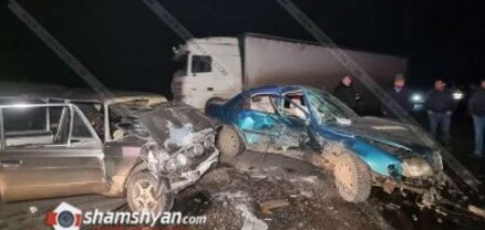Արագածոտնում բախվել են Toyota Land Cruiser-ը, Mercedes-ն ու «06»-ը․ կա 4 վիրավոր, որից մեկը երեխա․ shamshyan.com