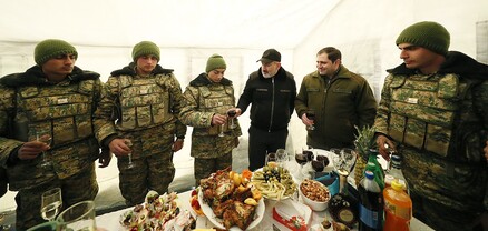 Նիկոլ Փաշինյանն այցելել է մարտական դիրքեր