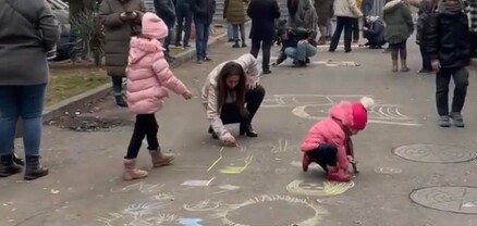 Արցախի շրջափակման հետևանքով Երևանում մնացած երեխաները բողոքի ակցիա են իրականացնում ՄԱԿ-ի գրասենյակի առջև. Բեգլարյան
