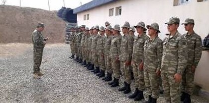 Ադրբեջանի գլխավոր շտաբի պետը ստուգել է Հայաստանի հետ սահմանին գտնվող «Կոմանդոս» զորամասը
