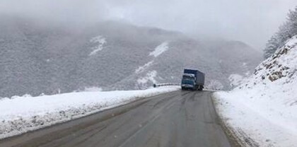 Կապանի, Նոյեմբերյանի ճանապարհներին տեղ-տեղ մերկասառույց է. Թումանյանում և Ստեփանավանում ձյուն է տեղում