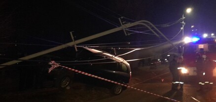 Հրազդան քաղաքում «Opel Zafira»-ն դուրս է եկել ճանապարհի երթևեկելի հատվածից և բախվել էլեկտրական սյանը․ shamshyan.com