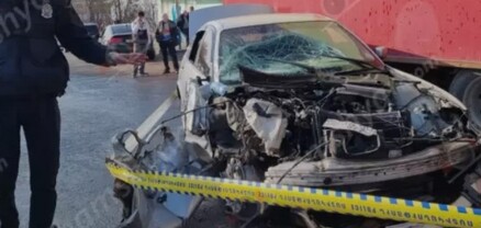 BMW-ն Վազգեն Սարգսյանի անվան ակադեմիայի մոտ բախվել է կայանված բեռնատարին ու կցորդիչին. կան վիրավորներ. shamshyan.com