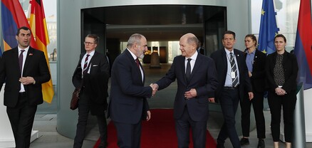 Մտահոգված ենք Հայաստանի և Ադրբեջանի սահմանին անկայունությամբ․ Շոլցը՝ Փաշինյանին