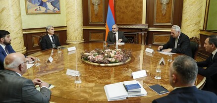 Վարչապետը հանդիպում է ունեցել արտախորհրդարանական քաղաքական ուժերի ներկայացուցիչների հետ