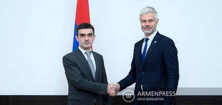 Ֆրանսիայի Օվերնյ-Ռոն-Ալպ շրջանի նախագահը Երևանում հանդիպել է Արցախի արտաքին գործերի նախարարի հետ