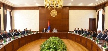 Արայիկ Հարությունյանը ներկայացրել է Արցախի նոր պետնախարարին