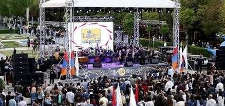 7 միլին 700 հազար դրամ՝ երկու համերգի համար․ Հրապարակ
