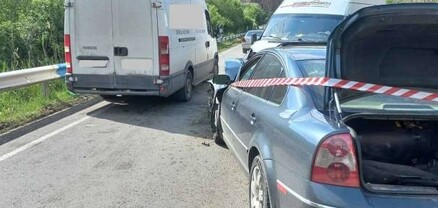 Երևան-Մեղրի ավտոճանապարհին 2 ավտոմեքենաներ են բախվել, որոնցից մեկի վարորդը և ուղևորը հոսպիտալացվել են