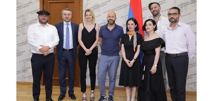 Ժաննա Անդրեասյանն ընդունել է «Նռան գույնը» հայ-ֆրանսիական պարային ներկայացման խմբի անդամներին
