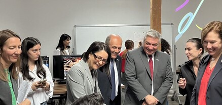 ԱՄՆ դեսպանը շրջել է Գյումրու տեխնոլոգիական կենտրոնում