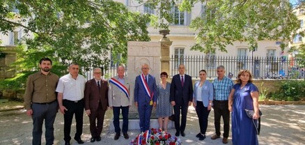 Ֆրանսիայում ԱԺ պատվիրակությունն այցելել է Հայոց ցեղասպանության զոհերի հիշատակին նվիրված հուշակոթող