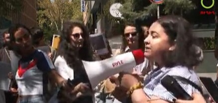 Չսպասեք ևս 100 տարի և սկսեք ճանաչել Արցախի ցեղասպանությունը, մեզ դա պետք չէ․ ակցիայի մասնակից
