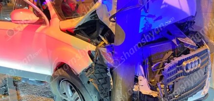 Խոշոր ավտովթար Երևանում․ 34-ամյա վարորդը Q7-ով կոտրել է կանգառի ցուցանակն ու հայտնվել մայթին․ shamshyan.com