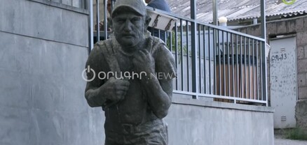 Իջևանում փորձել են կոտրել Փաշինյանի արձանը