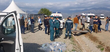 Փրկարարները մարդասիրական օգնություն են ցուցաբերում Լեռնային Ղարաբաղից բռնի տեղահանվածներին