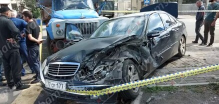 Ավտովթար Լոռու մարզում. Տաշիր քաղաքում բախվել են Mercedes-ն ու բեռնատար ԶԻԼ-ը. կա վիրավոր․ shamshyan.com