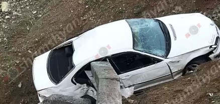 Սյունիքում BMW- ն հայտնվել է ձորում. 3 վիրավորներից 2-ը անչափահասներ են. shamshyan.com