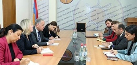 Նարեկ Մկրտչյանը և Վասիլիս Մարագոսը քննարկել են ԼՂ-ից բռնի տեղահանվածների աջակցության ուղղությամբ անելիքները