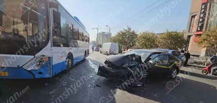 Երևանում բախվել են Toyota-ն և 48 համարի երթուղին սպասարկող ավտոբուսը. կա 9 վիրավոր. shamshyan.com