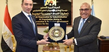 Ռոբերտ Խաչատրյանը Կահիրեում հանդիպել է Արաբական արդյունաբերական կազմակերպության նախագահ Մոխթար Աբդելլաթիֆի հետ