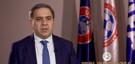 Ամեն ինչ ծիծաղելի է այնքան, որ լուրջ լինել չի կարող․․․ Մելիքբեկյանի աբսուրդային հայտարարությունը