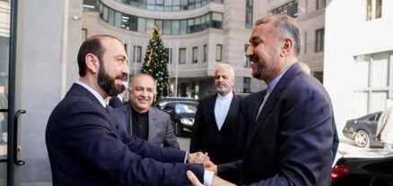 Արարատ Միրզոյանը դիմավորել է Հայաստան ժամանած Իրանի ԱԳ նախարարին