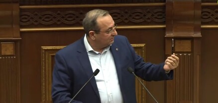 Ո՞ւմ գրիչն է սա. Արծվիկ Մինասյան