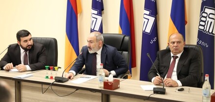 Փաշինյանը Իջևանում ելույթ է ունեցել և պատասխանել կուսակիցների հարցերին
